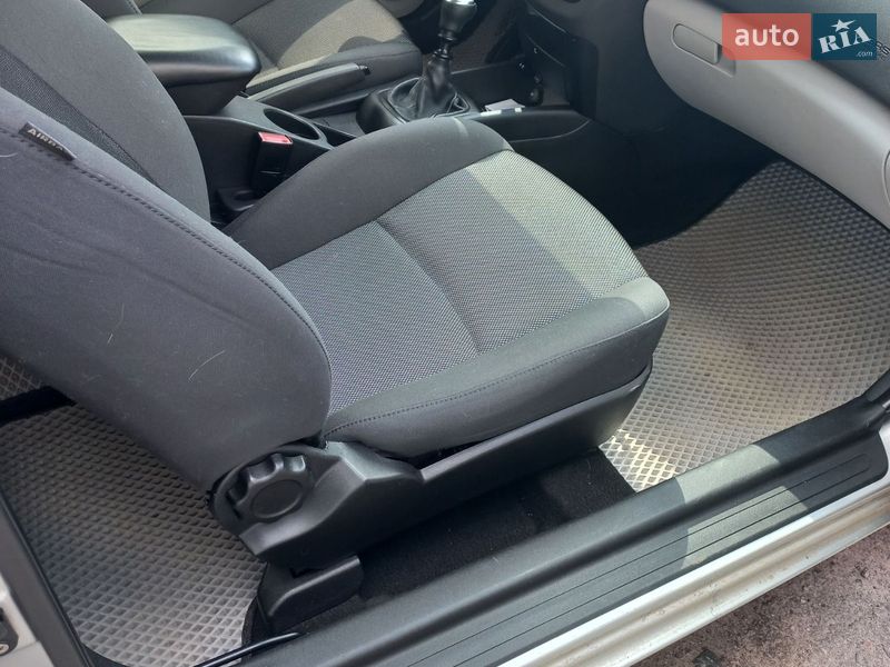 Хэтчбек Kia Ceed 2008 в Кременчуге