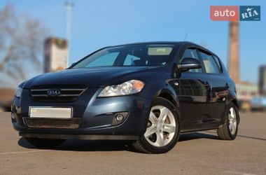 Хэтчбек Kia Ceed 2008 в Днепре