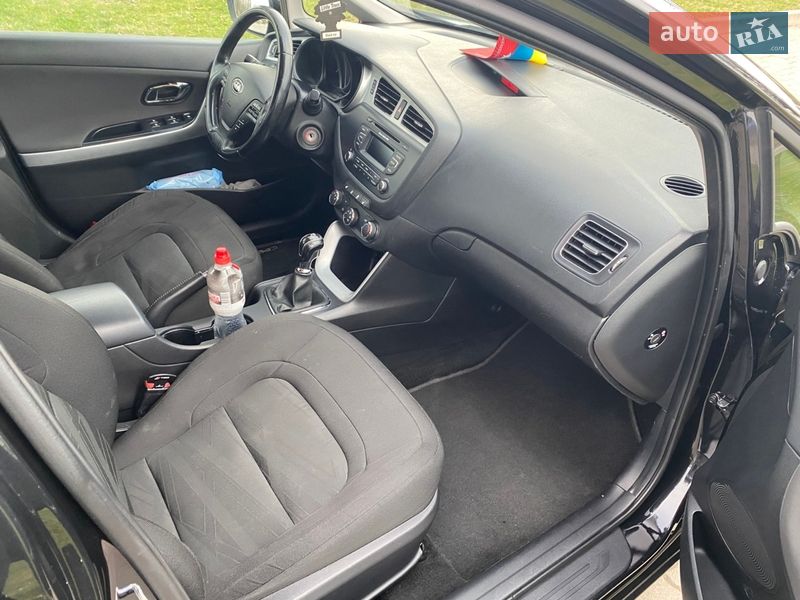 Универсал Kia Ceed 2013 в Сокале