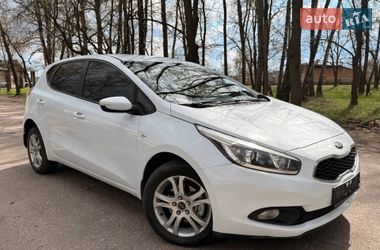 Хэтчбек Kia Ceed 2013 в Ахтырке