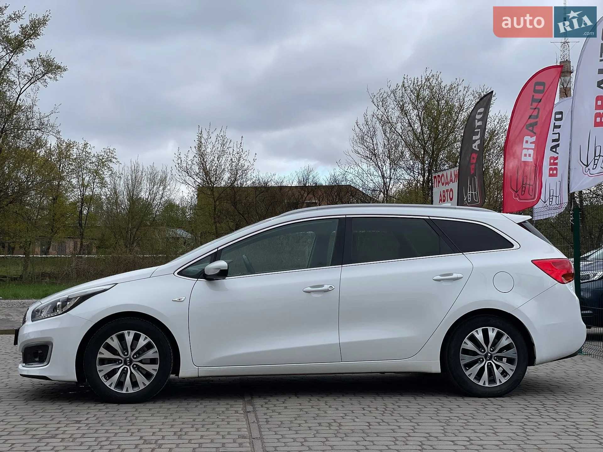 2017 Kia Cee'd - мініатюра 12
