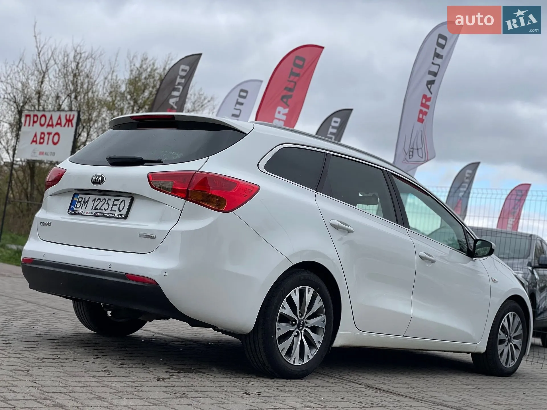 2017 Kia Cee'd - мініатюра 14