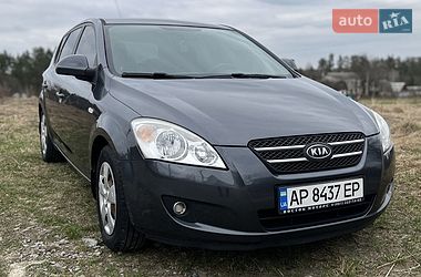 Хэтчбек Kia Ceed 2009 в Житомире
