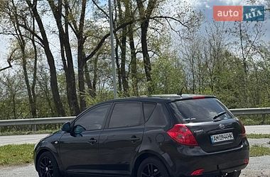 Хэтчбек Kia Ceed 2007 в Звягеле