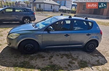 Хэтчбек Kia Ceed 2007 в Луцке