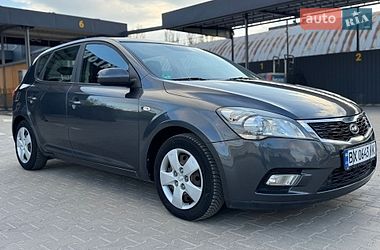 Хэтчбек Kia Ceed 2009 в Хмельницком