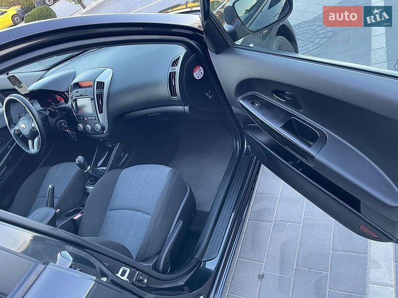 Универсал Kia Ceed 2012 в Городке