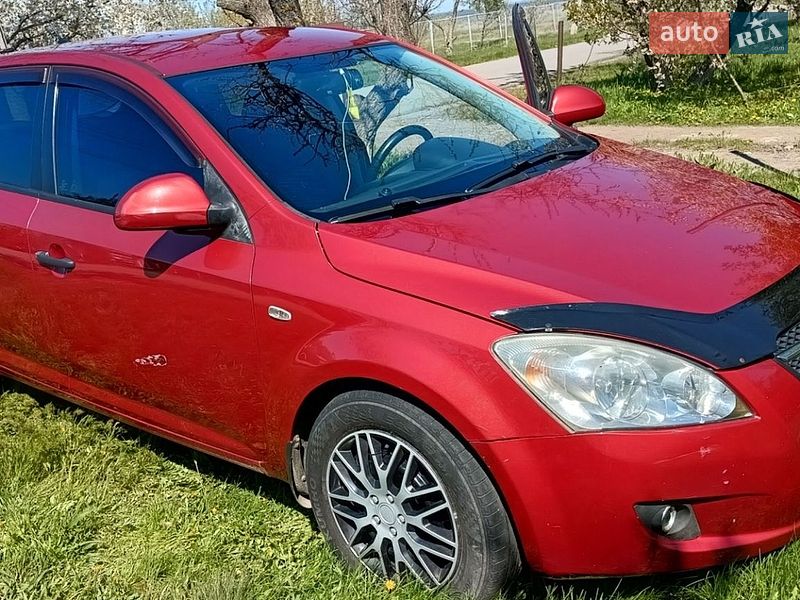 Хэтчбек Kia Ceed 2007 в Полтаве