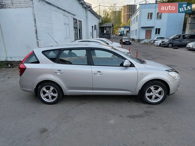 Універсал Kia Ceed 2009 в Києві