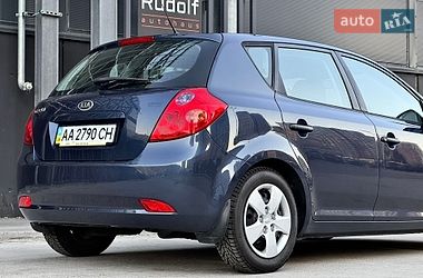 Хэтчбек Kia Ceed 2009 в Киеве