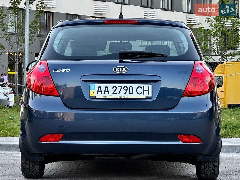 Хэтчбек Kia Ceed 2009 в Киеве