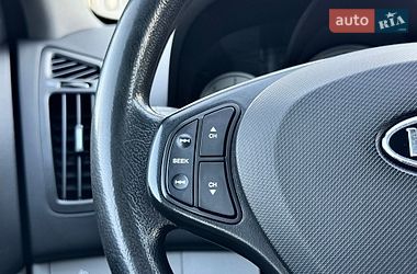 Хэтчбек Kia Ceed 2009 в Киеве