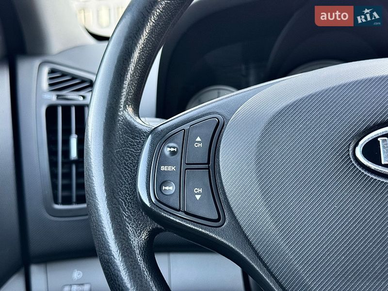Хэтчбек Kia Ceed 2009 в Киеве