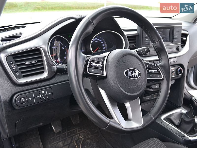 Хэтчбек Kia Ceed 2019 в Львове