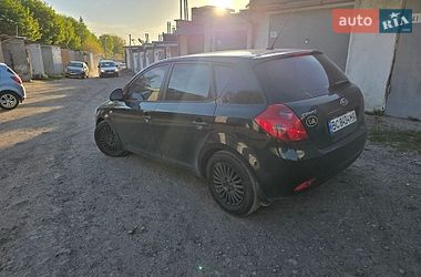 Хэтчбек Kia Ceed 2008 в Львове