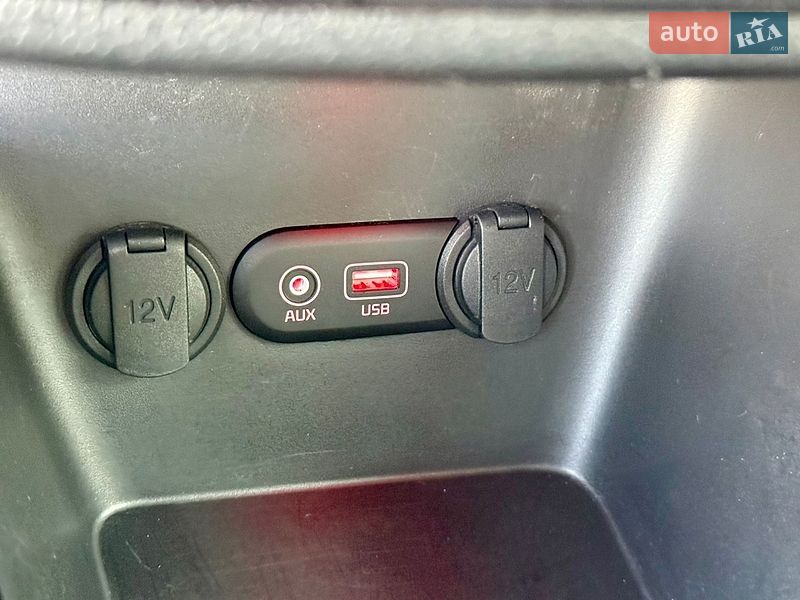 Хэтчбек Kia Ceed 2015 в Луцке