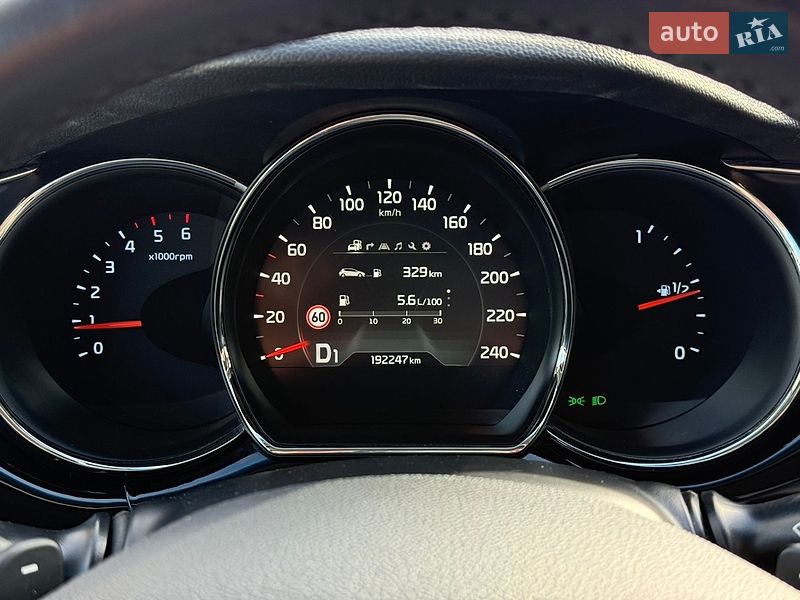 Хэтчбек Kia Ceed 2015 в Луцке