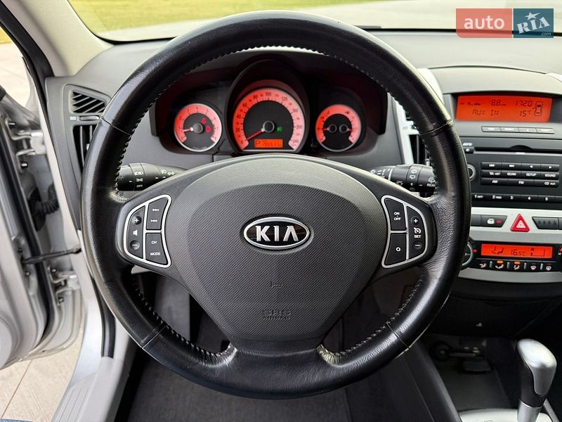 Хэтчбек Kia Ceed 2007 в Луцке
