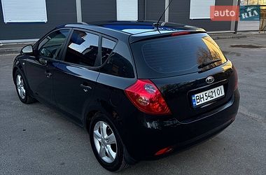 Хэтчбек Kia Ceed 2008 в Одессе