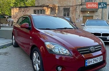 Хэтчбек Kia Ceed 2008 в Одессе