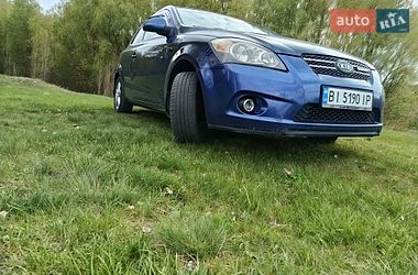 Хэтчбек Kia Ceed 2008 в Гребенке