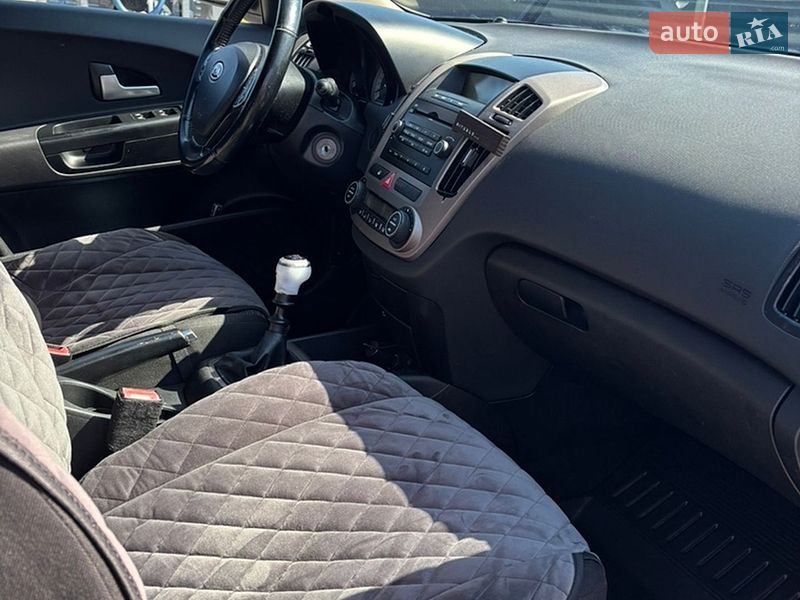 Универсал Kia Ceed 2007 в Вишневом