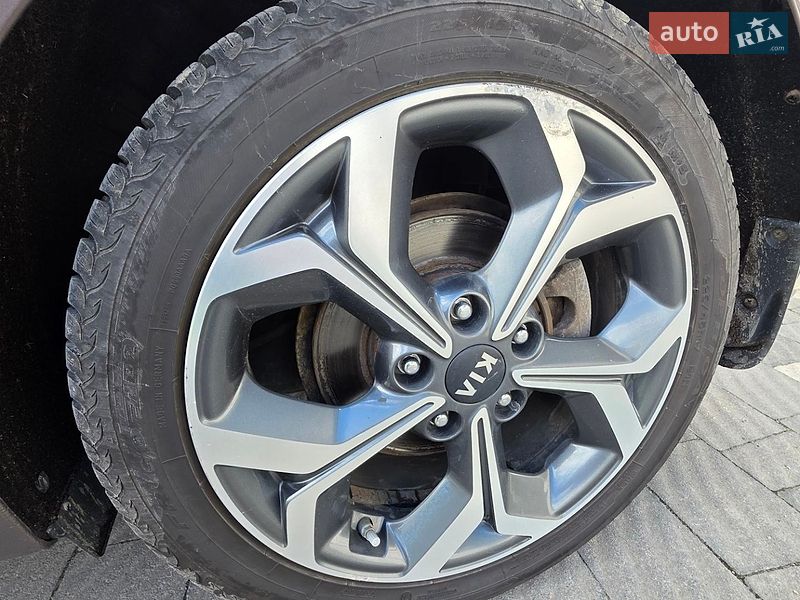Хэтчбек Kia Ceed 2019 в Сарнах