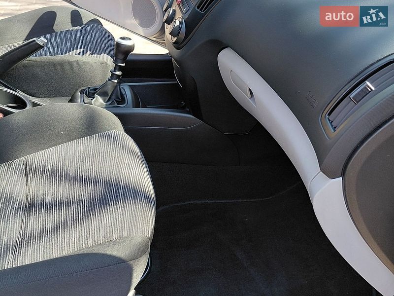 Универсал Kia Ceed 2009 в Кривом Роге