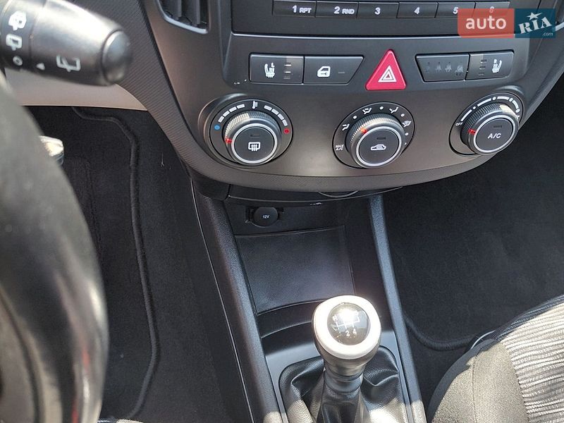 Универсал Kia Ceed 2009 в Кривом Роге