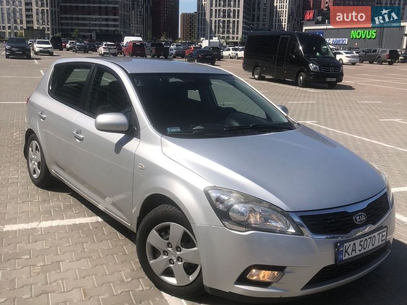 Хэтчбек Kia Ceed 2009 в Киеве