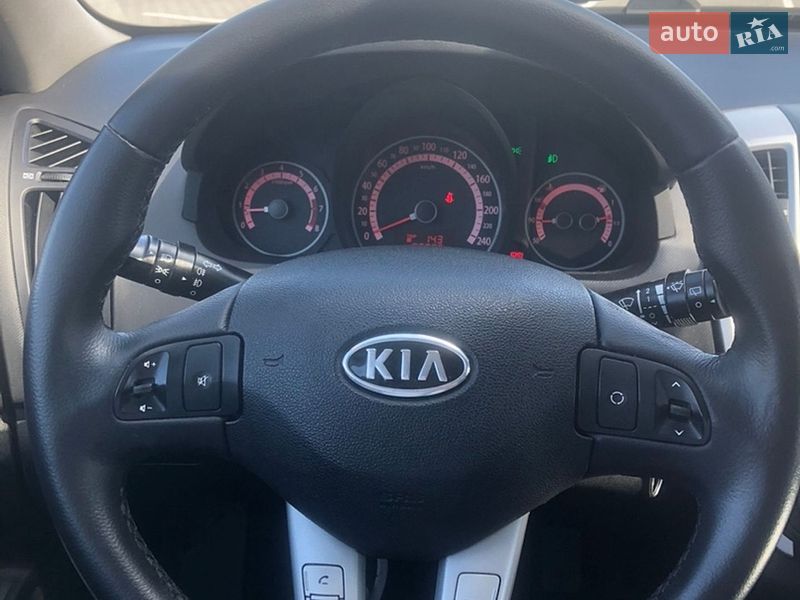 Хэтчбек Kia Ceed 2009 в Киеве