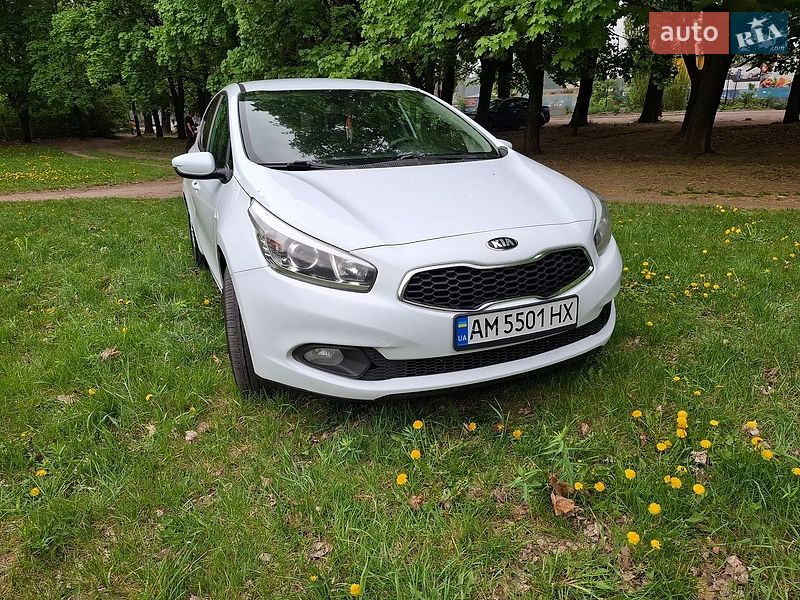 Хэтчбек Kia Ceed 2013 в Виннице