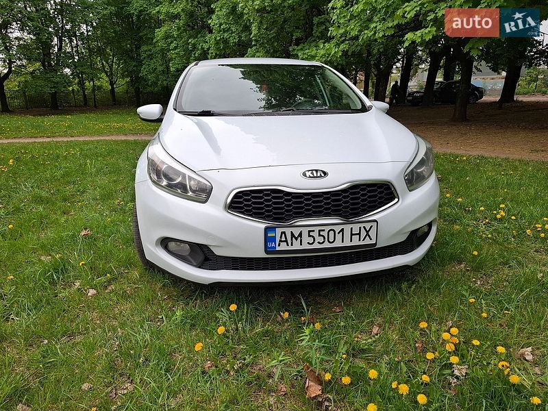 Хэтчбек Kia Ceed 2013 в Виннице