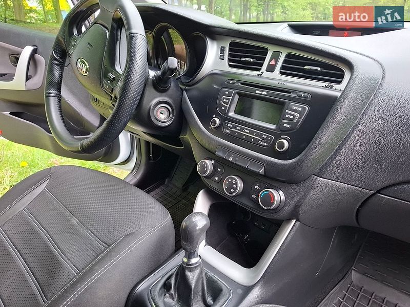 Хэтчбек Kia Ceed 2013 в Виннице