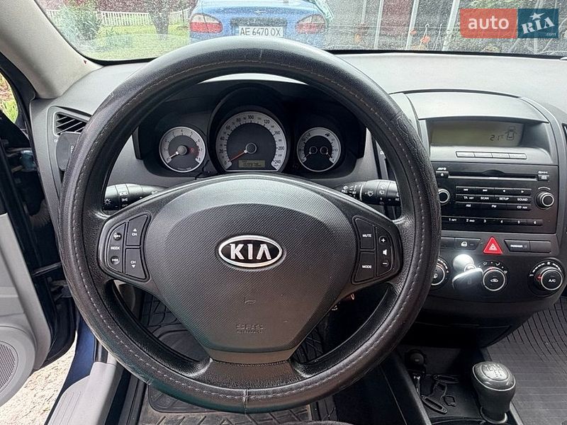 Хетчбек Kia Ceed 2007 в Дніпрі