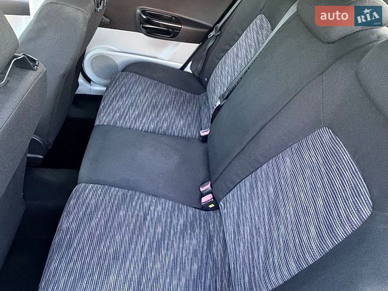 Хетчбек Kia Ceed 2007 в Дніпрі