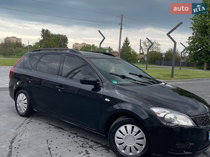 Универсал Kia Ceed 2009 в Лубнах