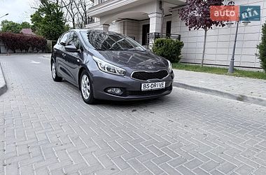 Хетчбек Kia Ceed 2014 в Одесі