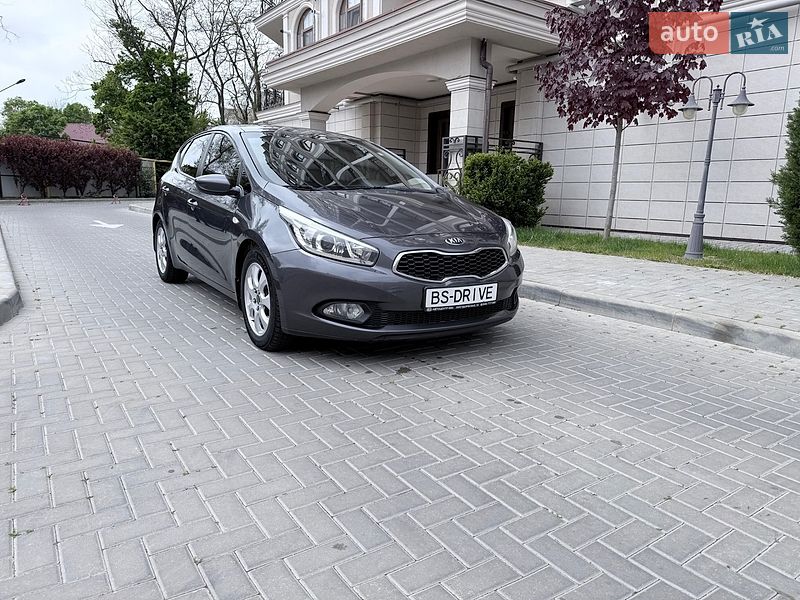 Хетчбек Kia Ceed 2014 в Одесі