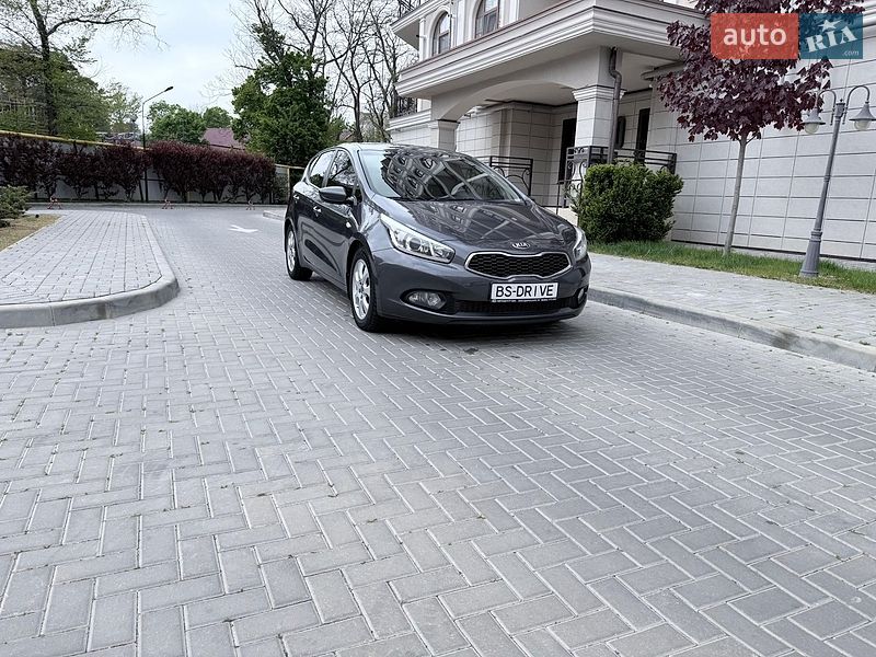 Хетчбек Kia Ceed 2014 в Одесі