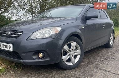 Хэтчбек Kia Ceed 2008 в Одессе