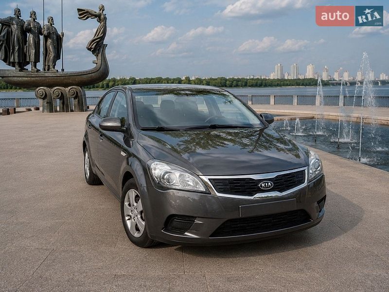 Универсал Kia Ceed 2010 в Киеве