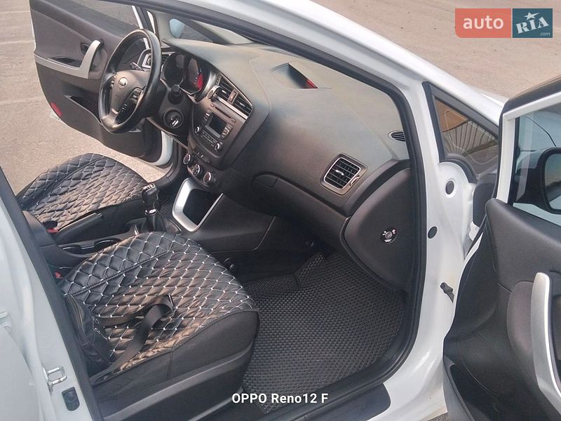 Хэтчбек Kia Ceed 2015 в Шепетовке