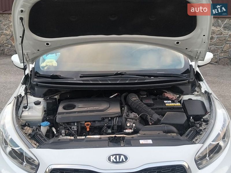 Хэтчбек Kia Ceed 2015 в Шепетовке