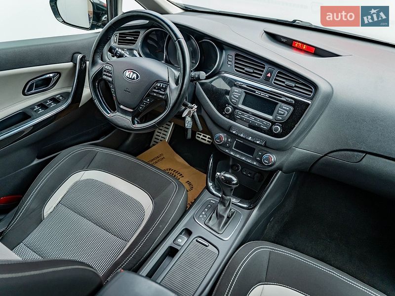 Хэтчбек Kia Ceed 2012 в Киеве