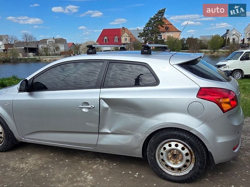 Хетчбек Kia Ceed 2008 в Львові