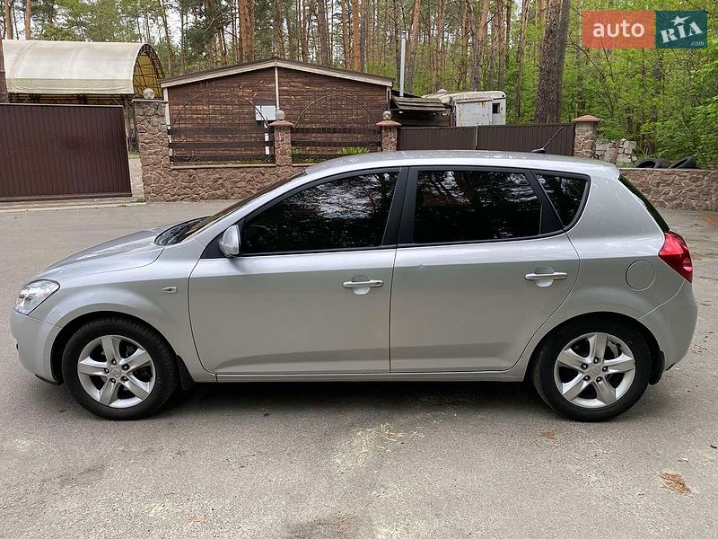 Хетчбек Kia Ceed 2008 в Києві