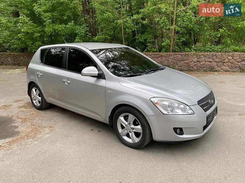 Хетчбек Kia Ceed 2008 в Києві