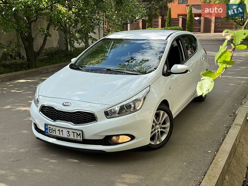 Хетчбек Kia Ceed 2013 в Одесі