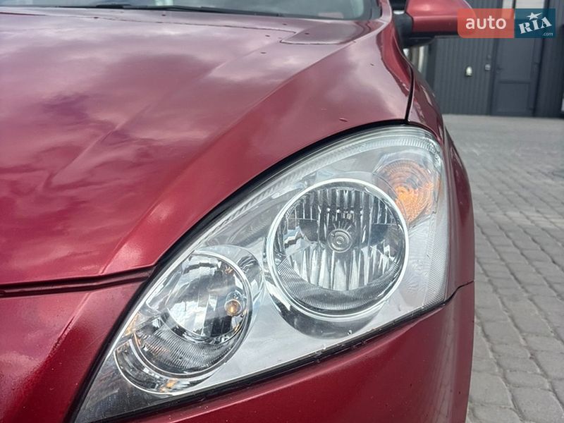 Хэтчбек Kia Ceed 2008 в Львове